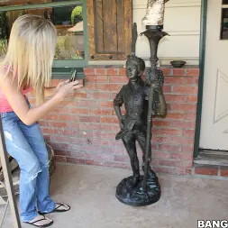 Brittany Sexton in Fresh milk at the Farmers Market (Photo 117) Brittany Sexton in 'Bangbros' Fresh milk at the Farmers Market (Thumbnail 117)