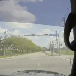 Brooke Beretta en Yoga Hoser se sube al autobús (foto 1) Brooke Beretta en 'Bangbros' Yoga Hoser se sube al autobús (Miniatura 1)