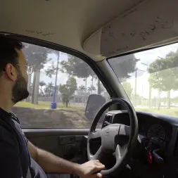 Brooke Beretta en Yoga Hoser se sube al autobús (foto 33) Brooke Beretta en 'Bangbros' Yoga Hoser se sube al autobús (Miniatura 33)