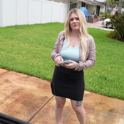 Brooke Ivory in 'Bangbros' The Bus Ends A Dry Spell (Thumbnail 975)