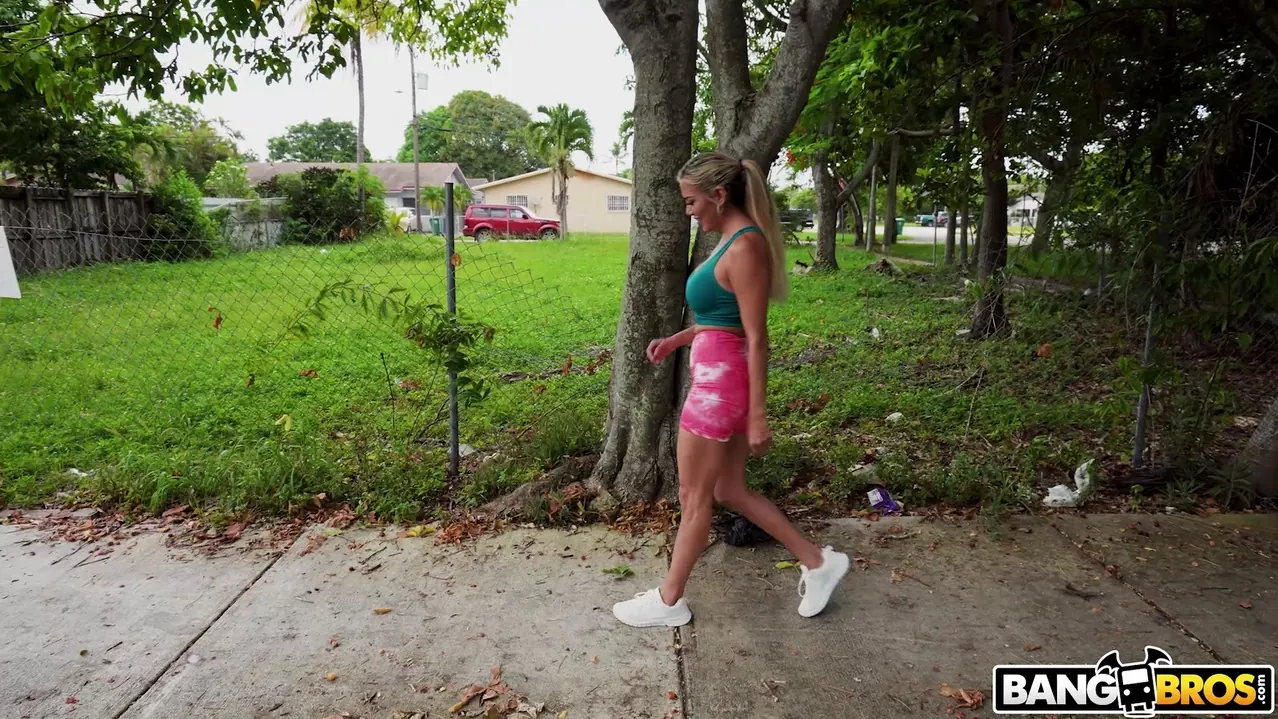 Bangbros 'Necesitaban desnudos' protagonizando Caitlin Bell (foto 75)