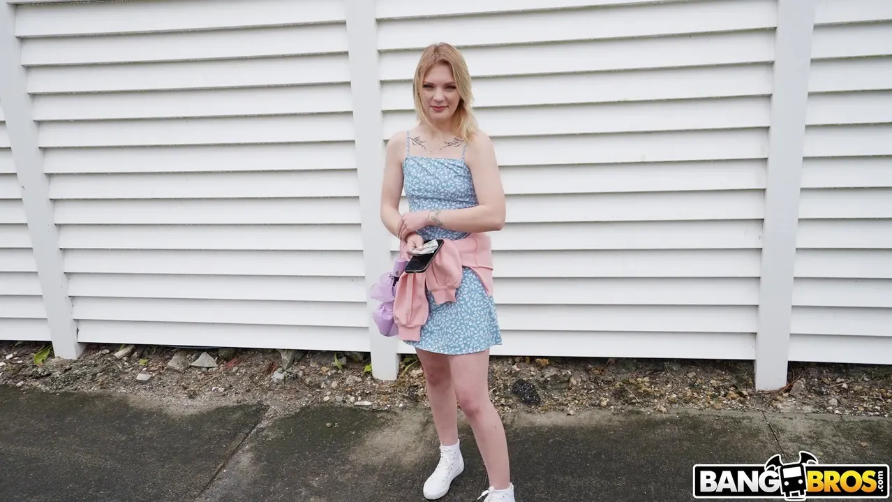 Bangbros 'Lost In A Mazee' starring Candy Lane (Photo 825)