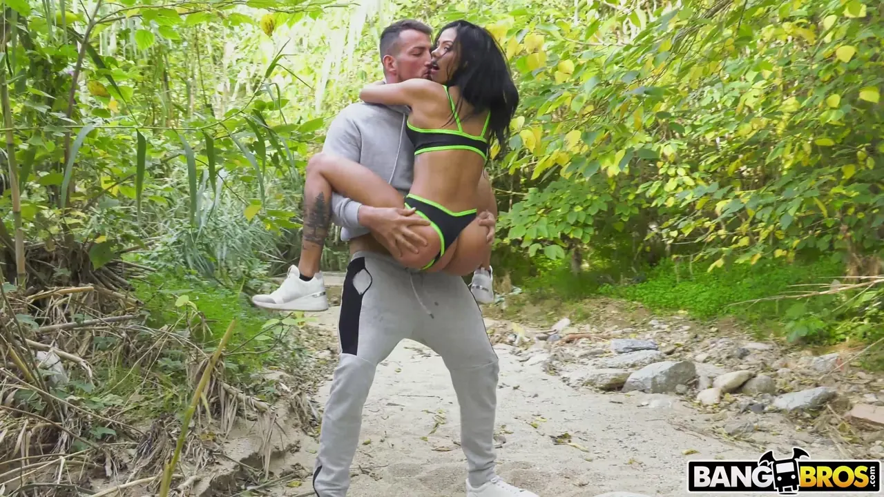 Bangbros 'Juicy Ass Canela Does Anal In The Park' starring Canela Skin (Photo 285)