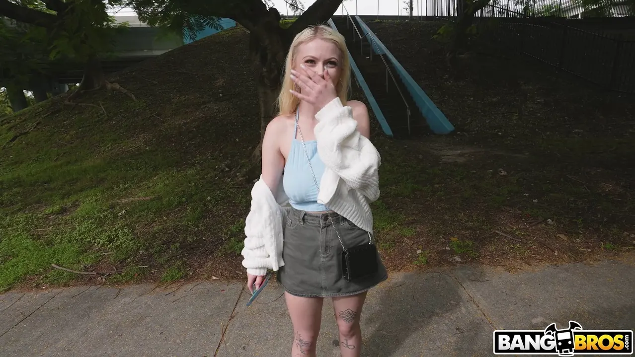 Bangbros 'La furgoneta del dinero' protagonizando Carrie Sage (foto 375)