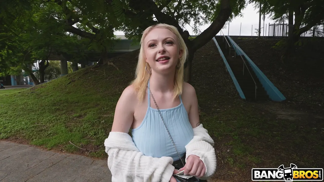 Bangbros 'La furgoneta del dinero' protagonizando Carrie Sage (foto 825)