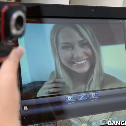 Carter Cruise in 'Bangbros' Amateur Pulls On His Dick Hard! (Thumbnail 108)