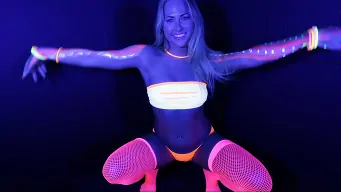 Carter Cruise in 'Carter's Cosmic Fuck'