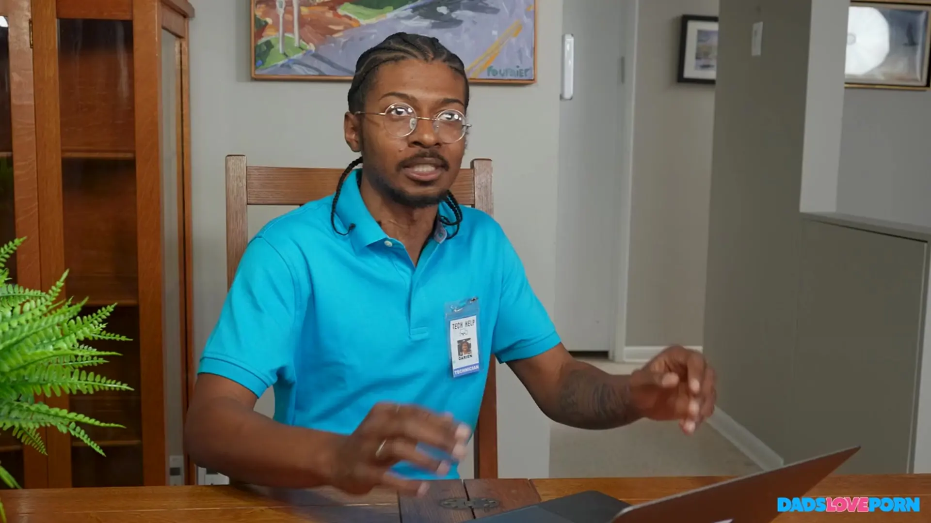 Bangbros 'Padre técnico afortunado follando a una actriz porno' protagonizando Cassie Lenoir (foto 310)