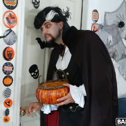 Cecilia Lion en La traviesa Cecilia recibe el regalo perfecto (foto 54) Cecilia Lion en 'Bangbros' La traviesa Cecilia recibe el regalo perfecto (Miniatura 54)