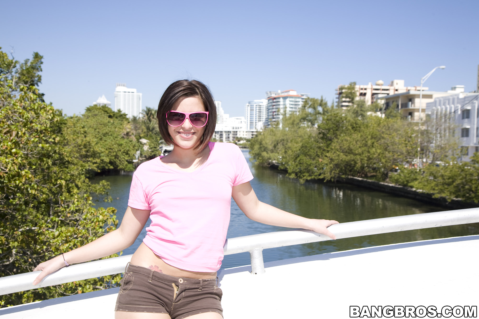 Bangbros '¡Coño cubano caliente!' protagonizando Channel Ryder (foto 144)
