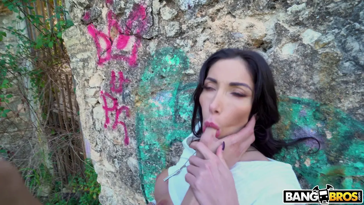 Clea Gaultier en 'Anal público profundo' from 'Bangbros' (foto 1234) Bangbros 'Anal público profundo' protagonizando Clea Gaultier (foto 1234)