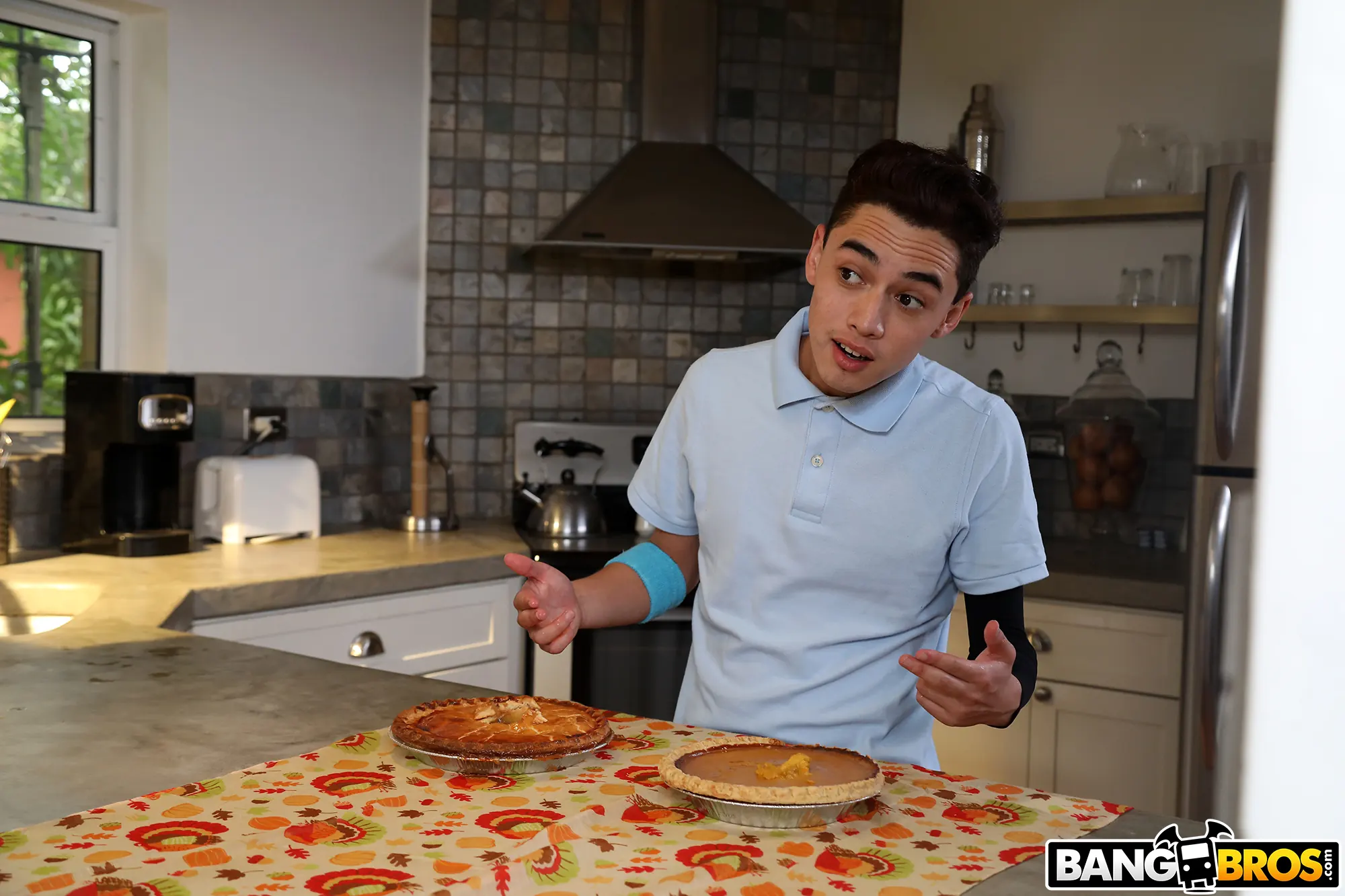 Bangbros 'Engullir el coño, no el pastel' protagonizando Cory Chase (foto 27)