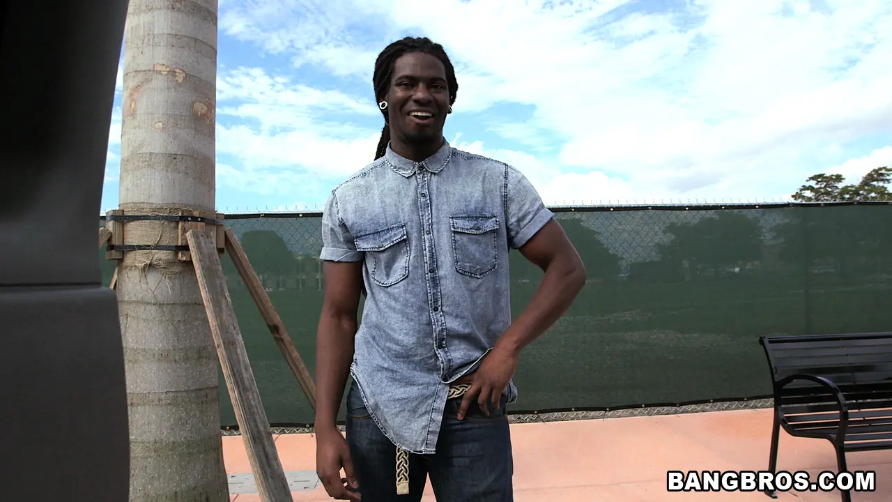 Courtney Cummz in 'White pornstar loves black dick' from 'Bangbros' (Photo 360) Bangbros 'White pornstar loves black dick' starring Courtney Cummz (Photo 360)