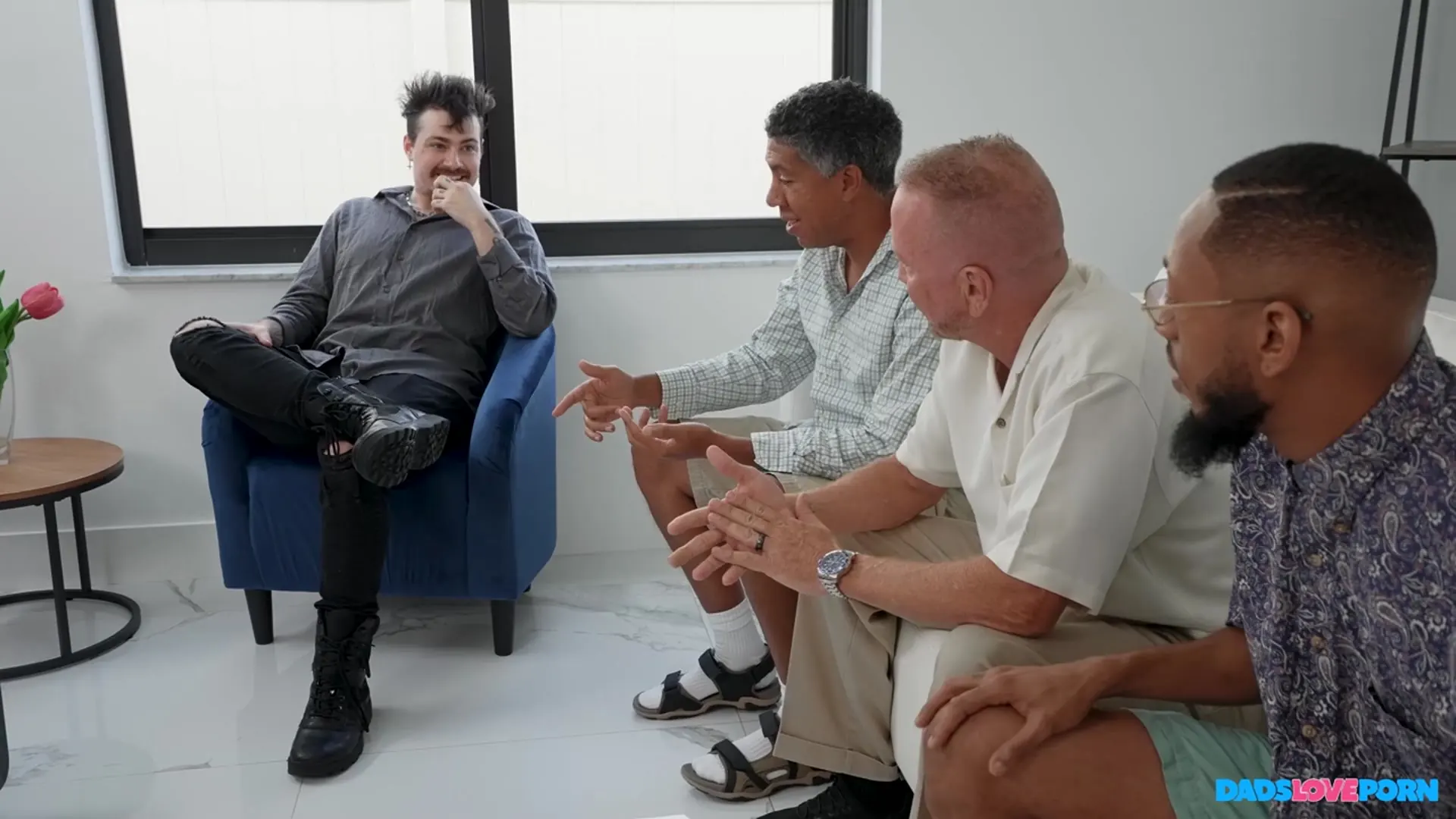 Bangbros 'Papás en el set, parte 1: Competencia de movimientos sexuales' protagonizando Cubbi Thompson (foto 84)