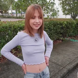 Daisy Bean en 'Bangbros' Daisy se folla en el autobús (Miniatura 375)