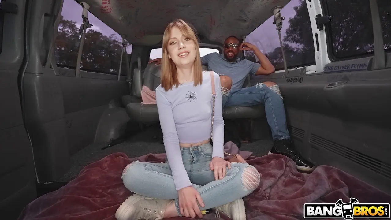 Daisy Bean en 'Daisy se folla en el autobús' from 'Bangbros' (foto 975) Bangbros 'Daisy se folla en el autobús' protagonizando Daisy Bean (foto 975)