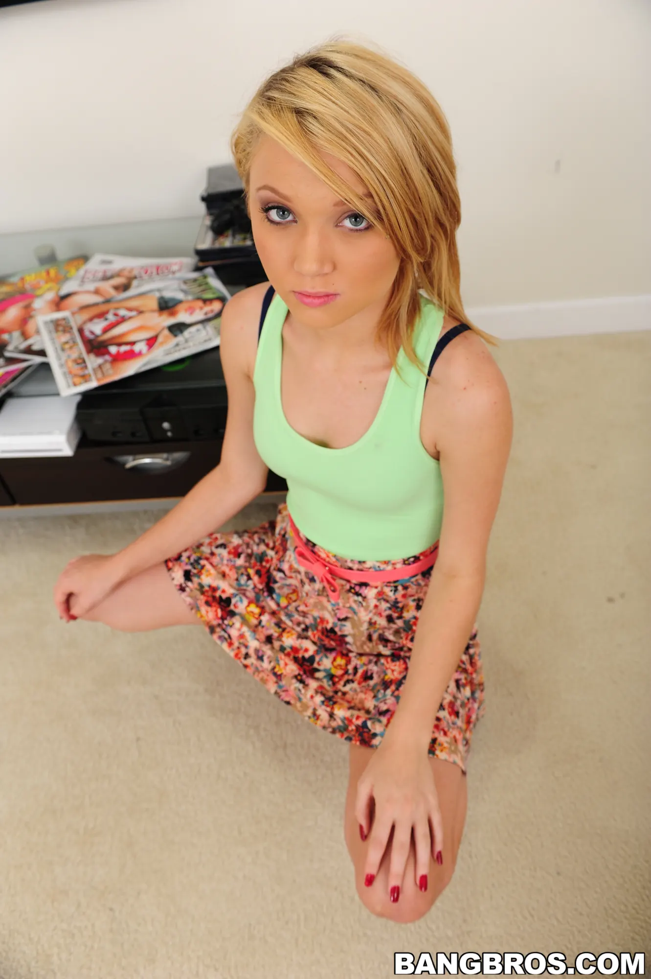 Bangbros 'Dakota se llena la boca' protagonizando Dakota Skye (foto 1)