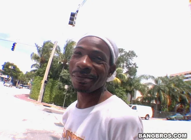 Bangbros 'Delicias de Danielle' protagonizando Delicias de Danielle (foto 1)