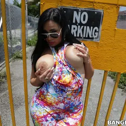 Destiny en ¡A esta latina gordita le encanta que la follen duro! (foto 52) Destiny en 'Bangbros' ¡A esta latina gordita le encanta que la follen duro! (Miniatura 52)