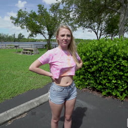 Dixie Lynn in 'Bangbros' Shy Southern Chick is a Low Key Freak (Thumbnail 42)