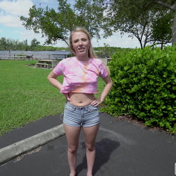Dixie Lynn in 'Bangbros' Shy Southern Chick is a Low Key Freak (Thumbnail 63)