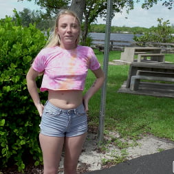Dixie Lynn in 'Bangbros' Shy Southern Chick is a Low Key Freak (Thumbnail 84)