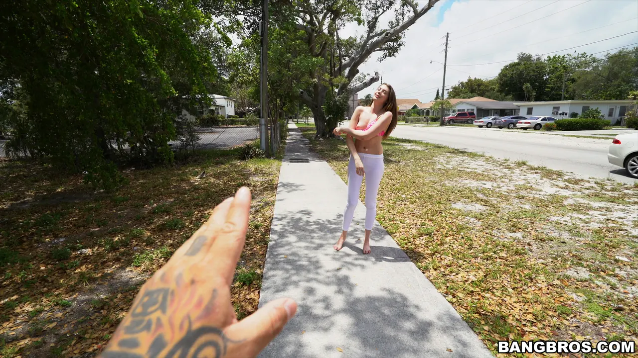 Elena Kushka in 'Stretching Elena' from 'Bangbros' (Photo 840) Bangbros 'Stretching Elena' starring Elena Kushka (Photo 840)