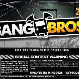 Elizabeth Skylar in 'Bangbros' Stepmom Takes Care of Blue Balls (Thumbnail 1)