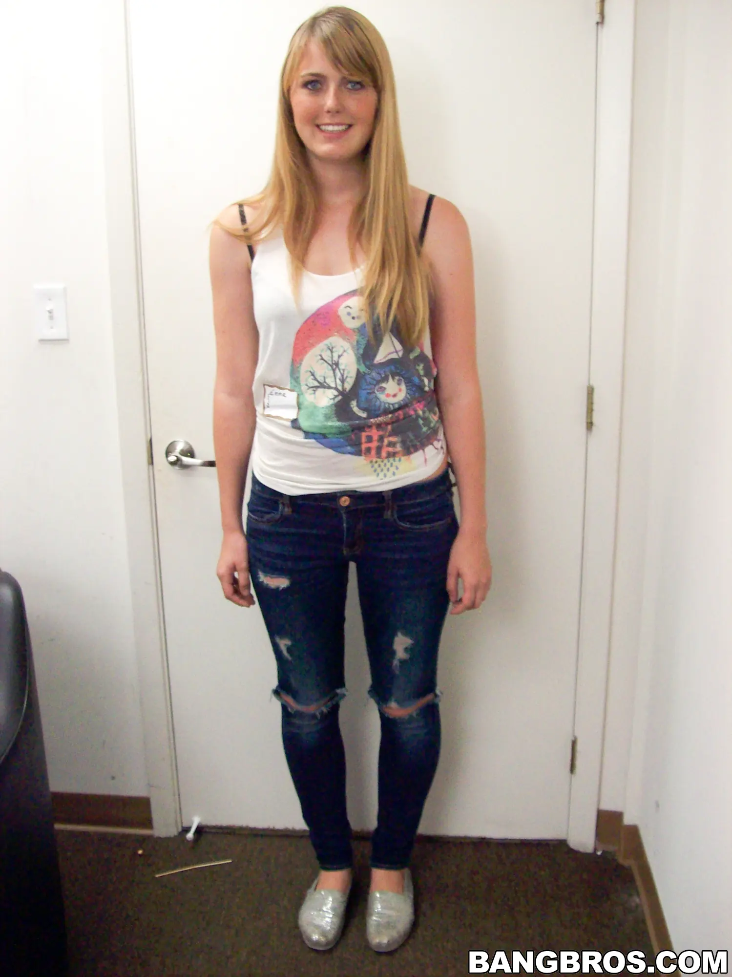 Bangbros 'Another one fresh off the boat' starring Emma Ash (Photo 2)