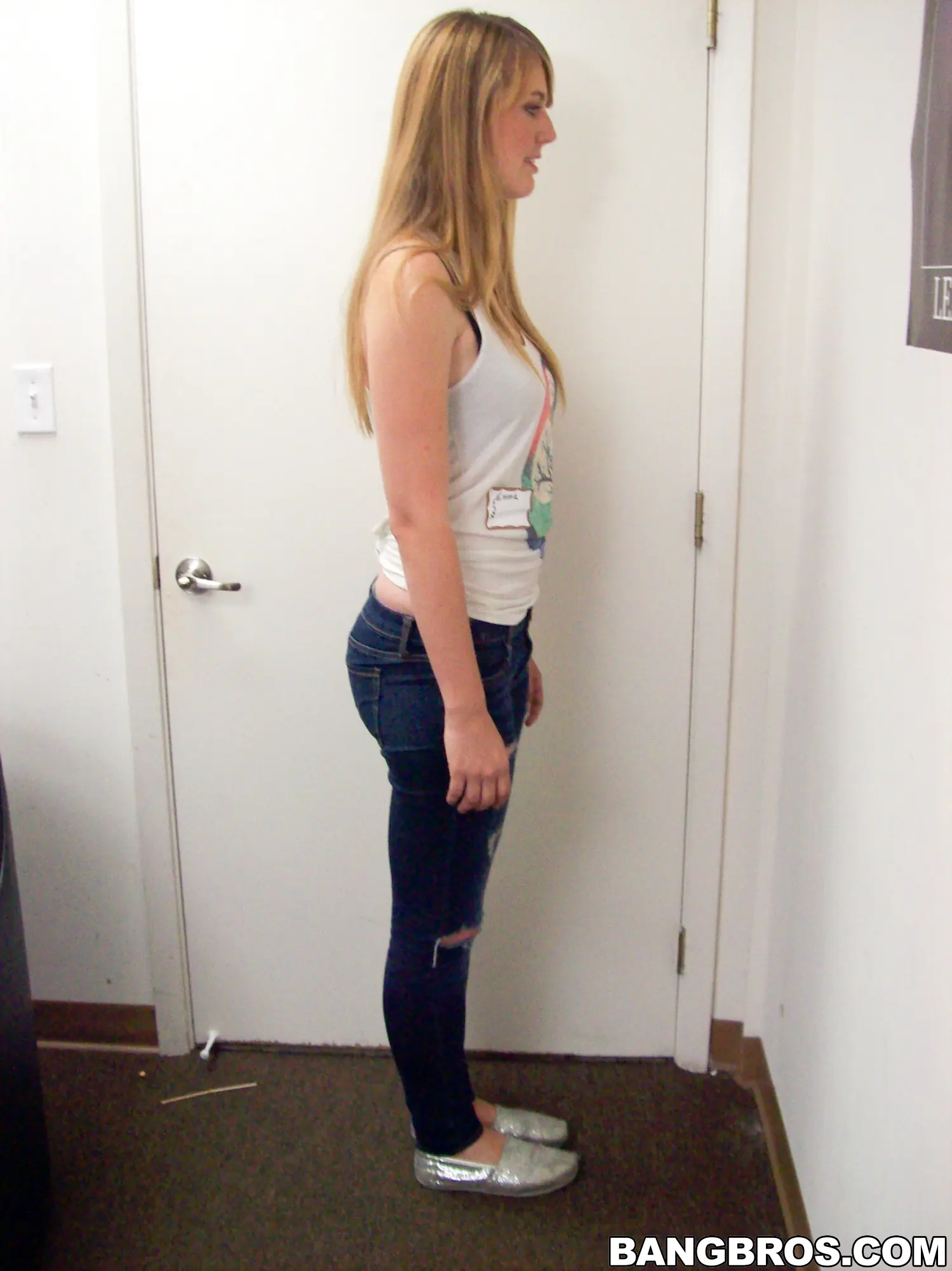 Bangbros 'Another one fresh off the boat' starring Emma Ash (Photo 5)