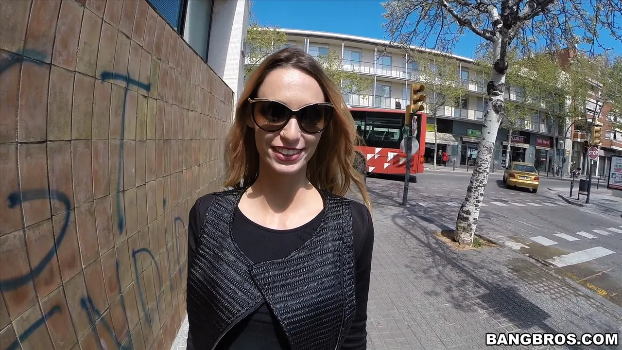 Bangbros 'puts her fuck skills to the test' protagonizando Erica Fontes (foto 1)