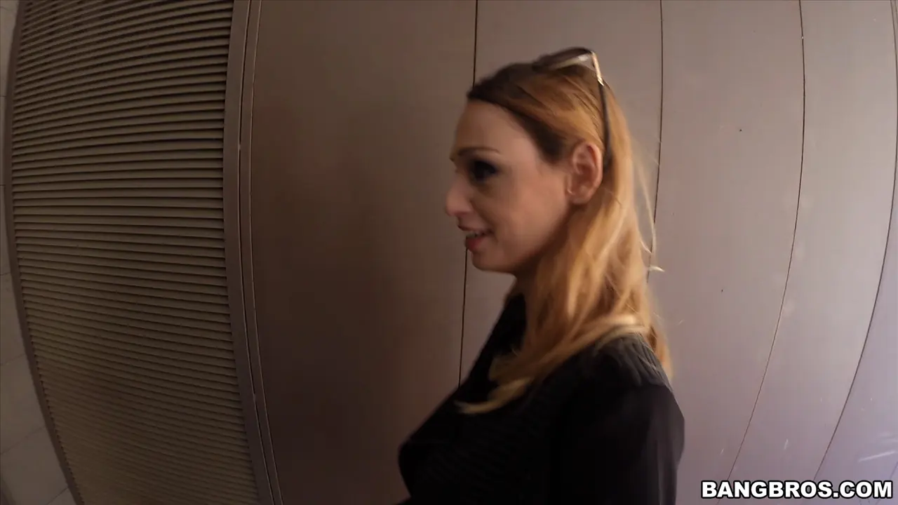 Bangbros 'puts her fuck skills to the test' protagonizando Erica Fontes (foto 182)