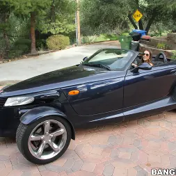 Eva Lovia en ¡Eva está lista para que la follen! (foto 11) Eva Lovia en 'Bangbros' ¡Eva está lista para que la follen! (Miniatura 11)