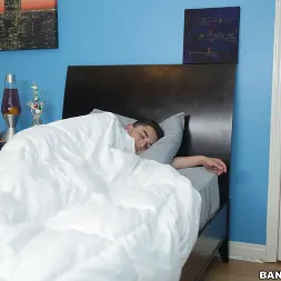 Eva Notty en 'Bangbros' Mi madrastra está buena (Miniatura 1)