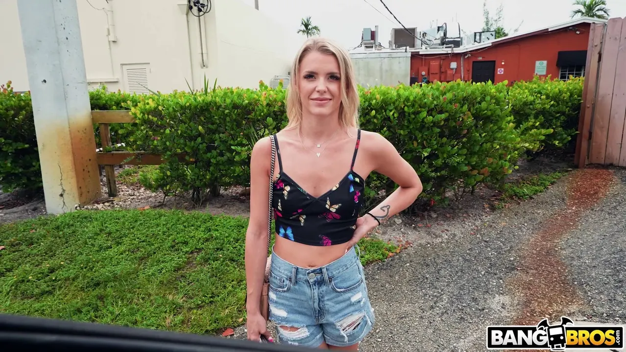 Bangbros 'Follando duro a Evelyn' protagonizando Evelyn Payne (foto 375)