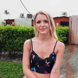 Evelyn Payne en 'Bangbros' Follando duro a Evelyn (Miniatura 825)