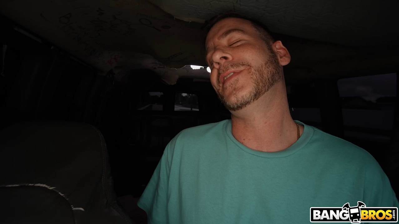Bangbros '¡Éste es el Bang Bus!' protagonizando Explicit Kait (foto 520)