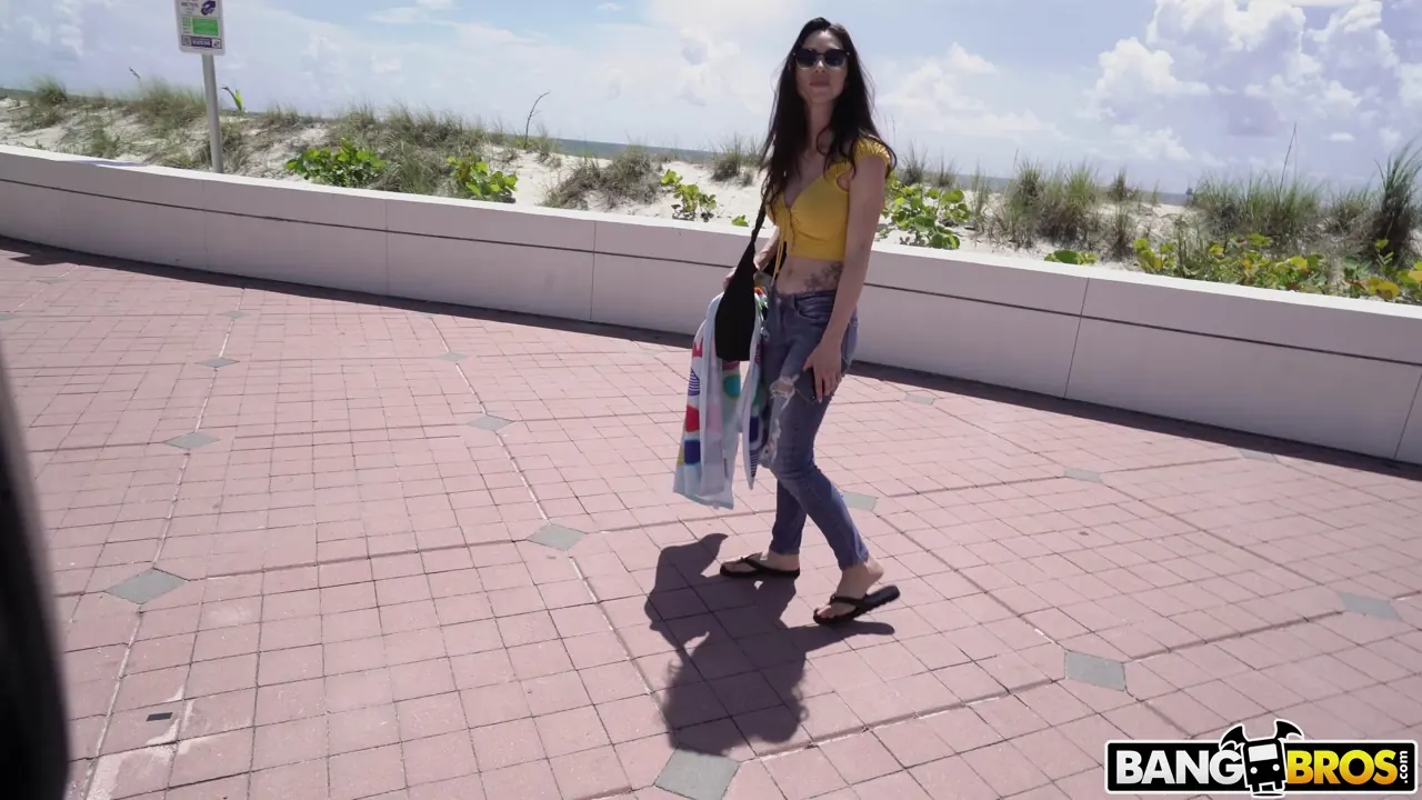 GG Wicked en 'La súper sexy Violet se deja follar en el autobús' from 'Bangbros' (foto 21) Bangbros 'La súper sexy Violet se deja follar en el autobús' protagonizando GG Wicked (foto 21)