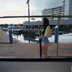 Gianna Ivy en 'Bangbros' Las strippers necesitan pene, no dinero (Miniatura 56)