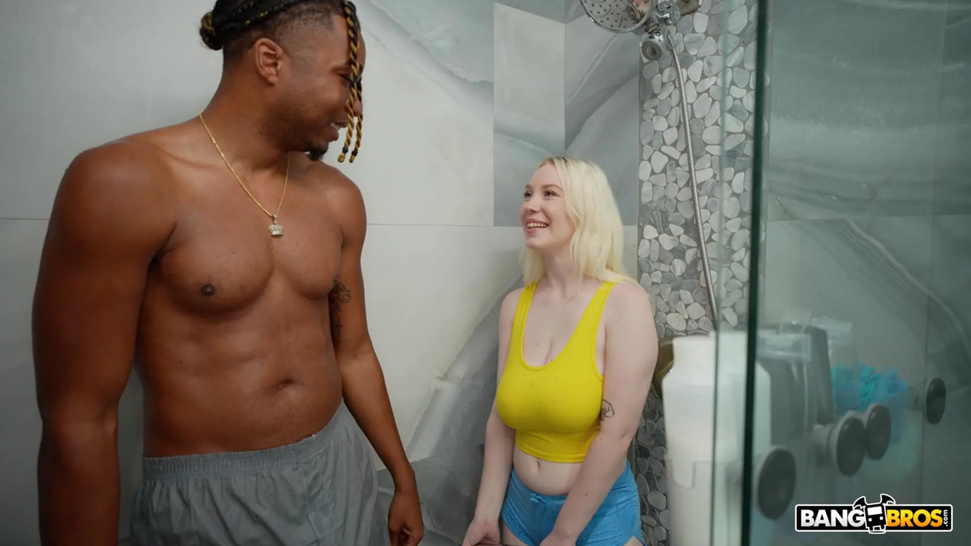 Bangbros 'Hermanastra mojada y salvaje' protagonizando Gigi Sweets (foto 256)