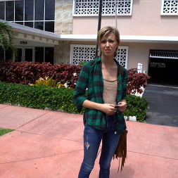 Haley Reed in 'Bangbros' Kiss my pecker (Thumbnail 23)