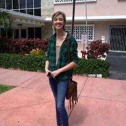 Haley Reed en 'Bangbros' Bésame la polla (Miniatura 46)