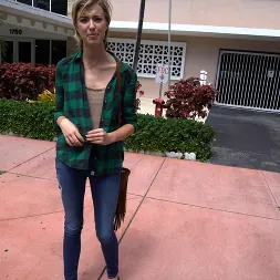 Haley Reed en 'Bangbros' Bésame la polla (Miniatura 69)