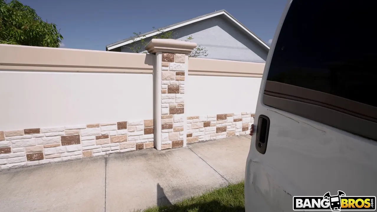 Harper Madison en 'A Harper le encanta el dinero y el sexo anal' from 'Bangbros' (foto 544) Bangbros 'A Harper le encanta el dinero y el sexo anal' protagonizando Harper Madison (foto 544)