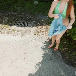 Harper Red in 'Bangbros' Does The Carpet Match the Dr**es (Thumbnail 568)