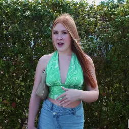 Harper Red in 'Bangbros' Does The Carpet Match the Dr**es (Thumbnail 710)