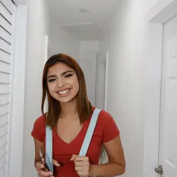 Hazel Heart en Hazel aprende a follar (foto 39) Hazel Heart en 'Bangbros' Hazel aprende a follar (Miniatura 39)