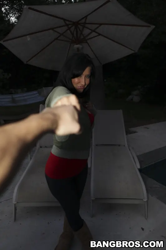 Bangbros 'Estrictamente para los fans' protagonizando Isis Love (foto 1)