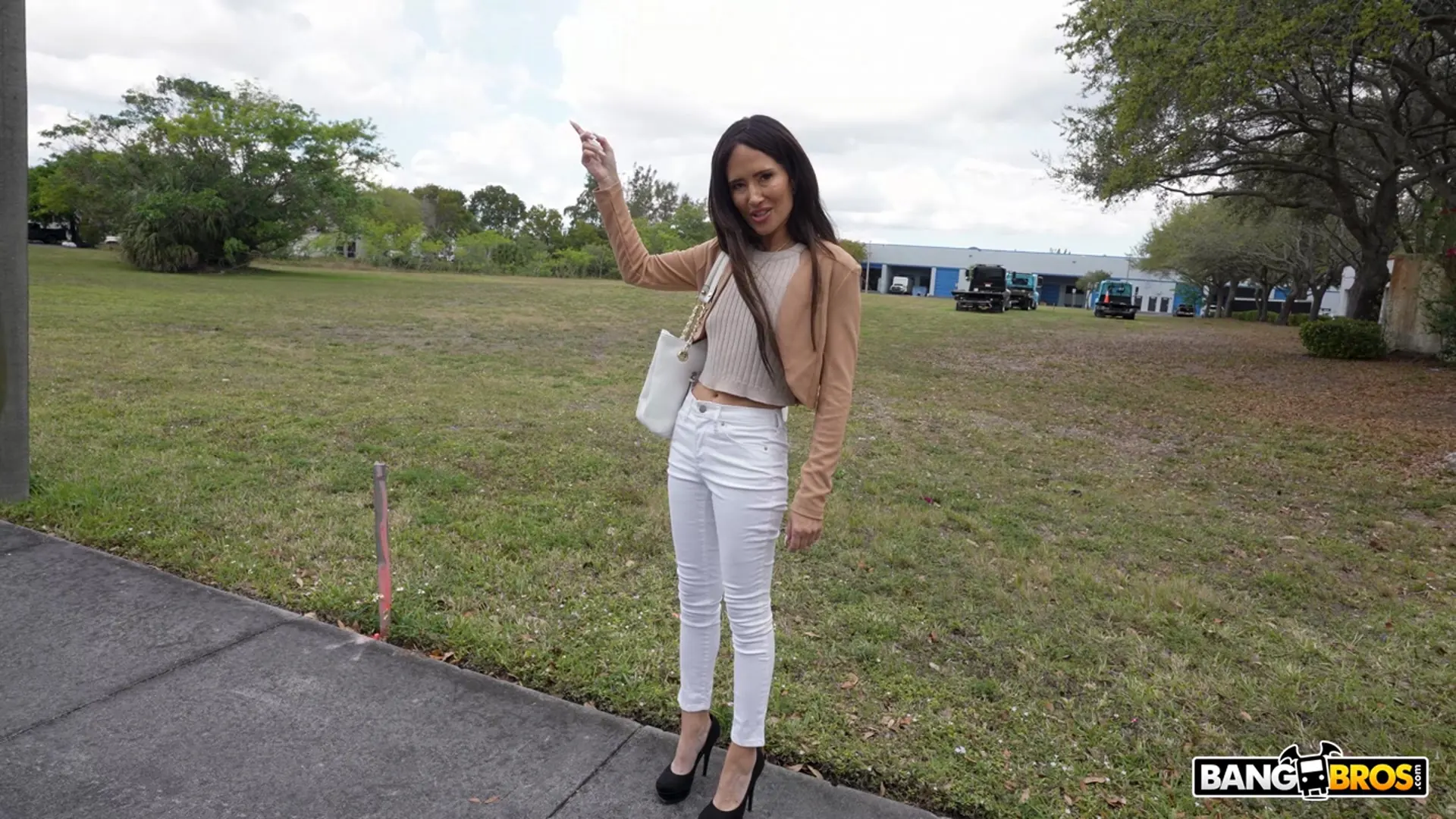 Izi Blu Sky in 'Spreading Pussy For Cash' from 'Bangbros' (Photo 56) Bangbros 'Spreading Pussy For Cash' starring Izi Blu Sky (Photo 56)