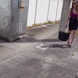 Jackie Huff en Profesora cachonda folla por dinero (foto 75) Jackie Huff en 'Bangbros' Profesora cachonda folla por dinero (Miniatura 75)